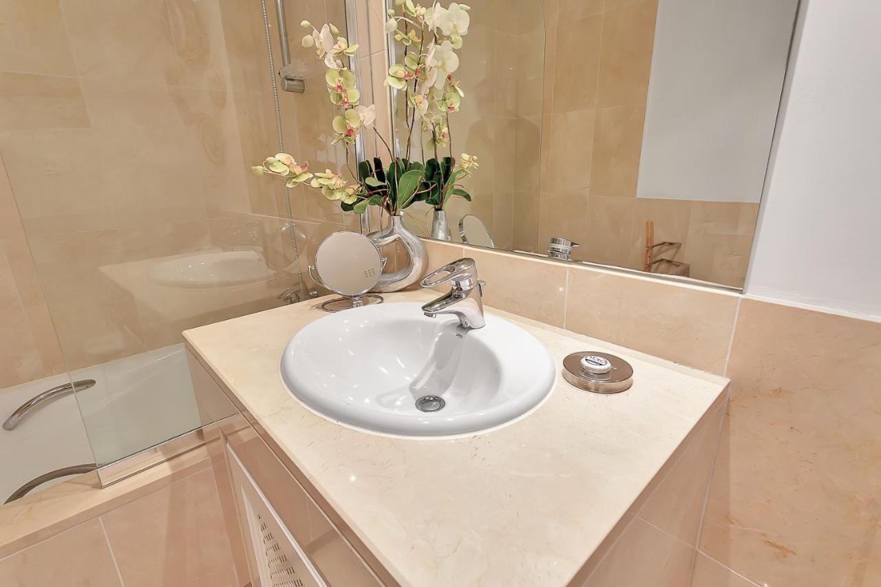 Yolo Spaces - Sotogrande - Puerto Boutique Apartment エクステリア 写真