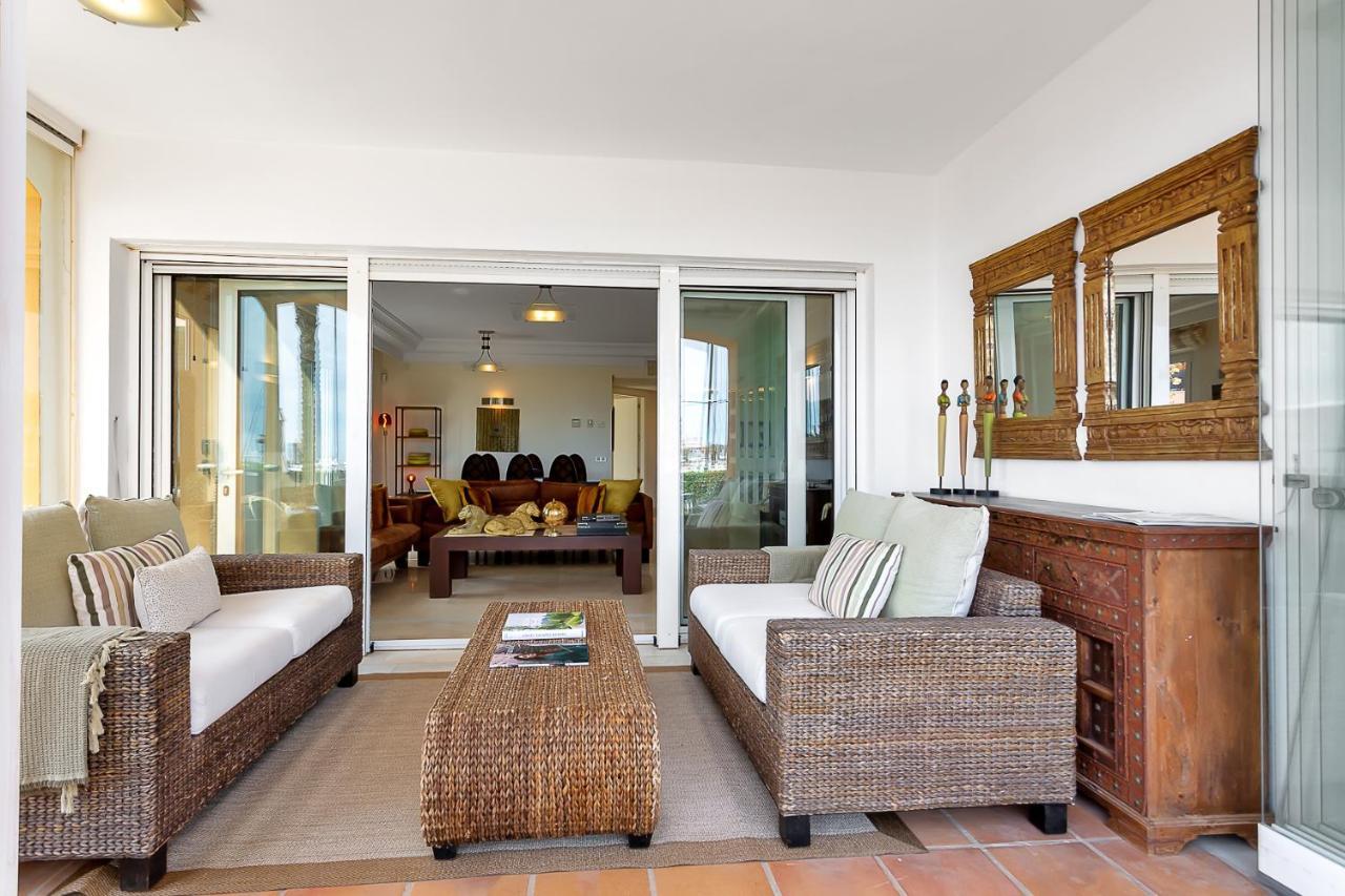 Yolo Spaces - Sotogrande - Puerto Boutique Apartment エクステリア 写真